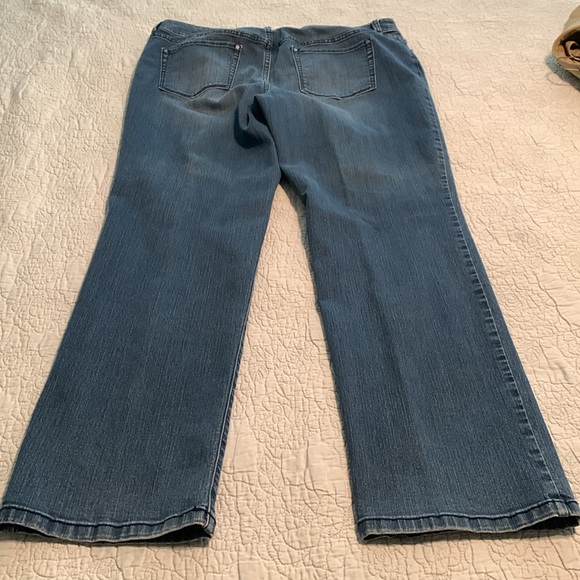 Chico’s Fabulously Slimming Jeans - 12 Short - Picture 10 of 16
